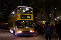 GE5135 @ 88R 由 HKM96 於 第一城巴士總站 88R 入站梯(第一城巴總入站梯)拍攝