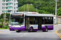 US7153 @ T4 由 EtHaN . PX8584 於 海澄湖畔路右轉尚堤公共交通交匯處門(尚堤入站門)拍攝